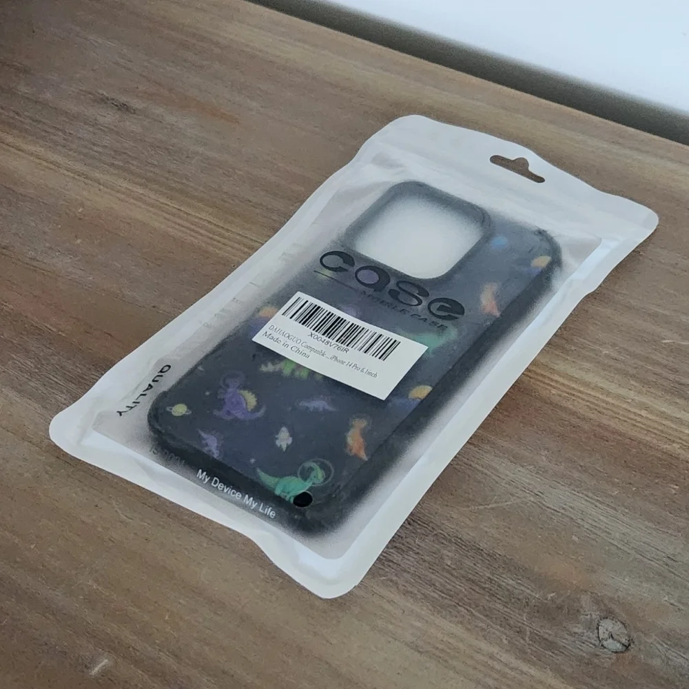🚀 iPhone 14 Pro Case – Astronaut Dinosaur Cartoon Design, NWT, 6.1”